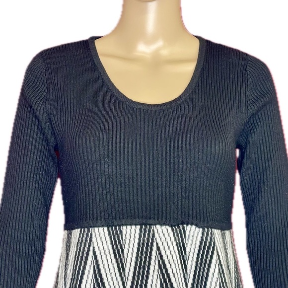 Studio one New York Black and White Knit Sweater Dress Size Large - Picture 2 of 6